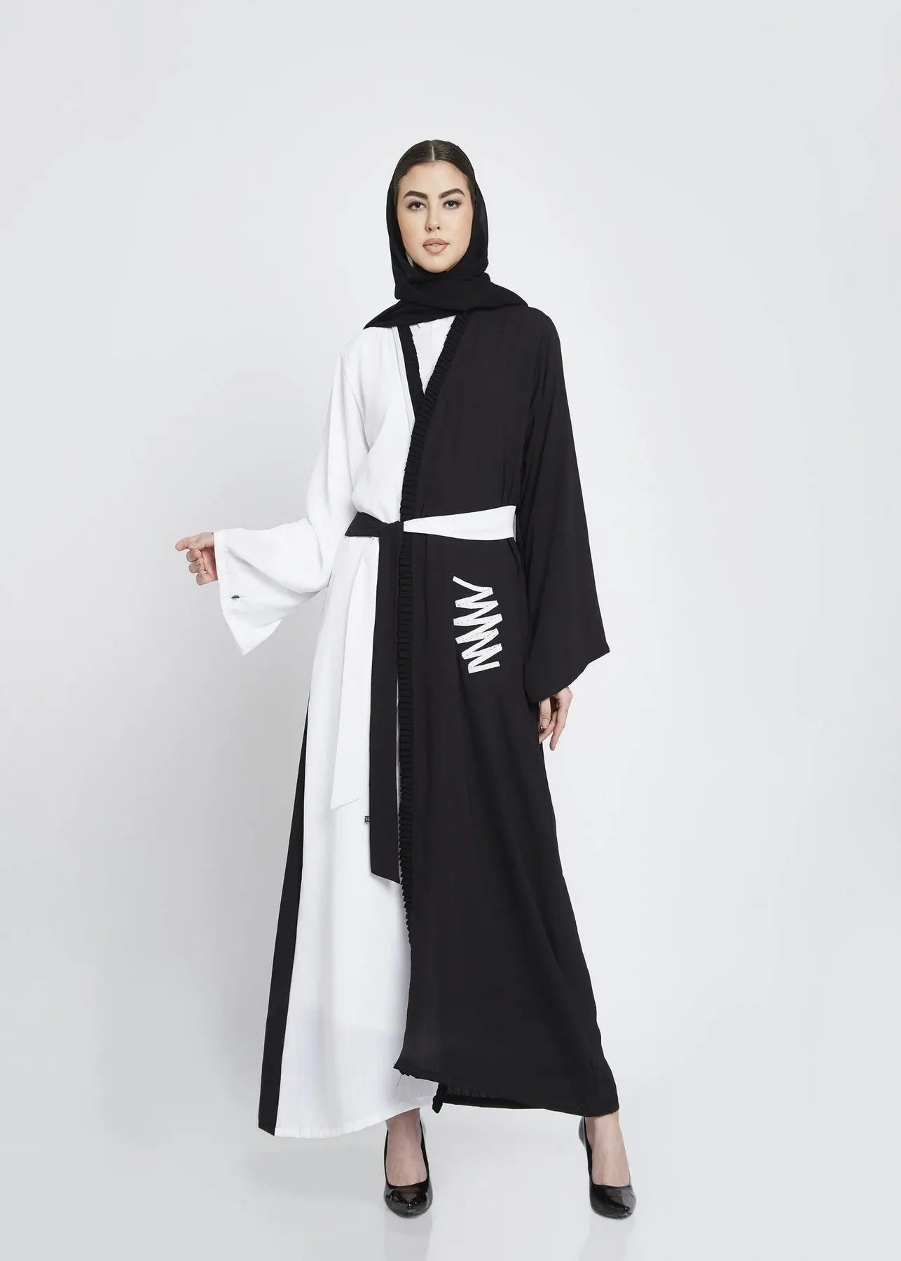 B&W Cacti Abaya House of THL - Live Your Feminity