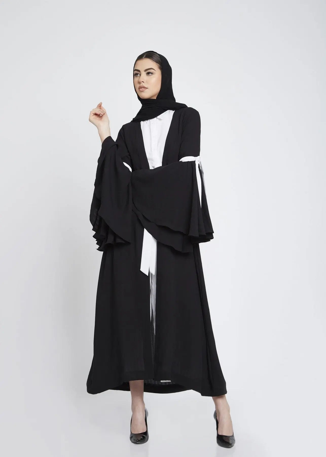 B&W LOVED Abaya House of THL - Live Your Feminity