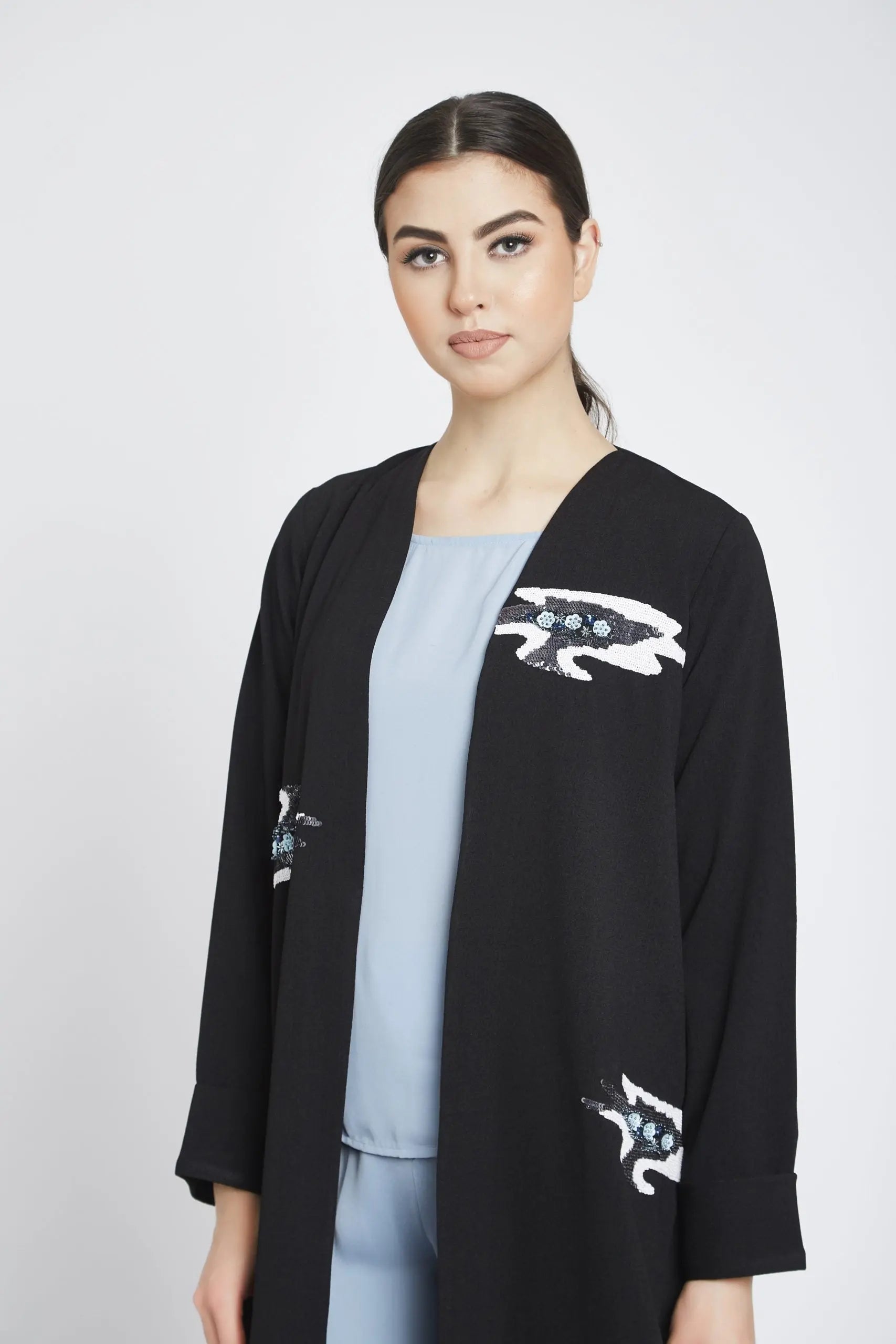 B&W Lake Abaya House of THL - Live Your Feminity
